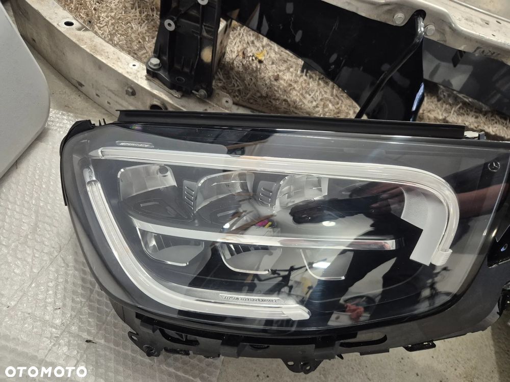 Mercedes-Benz GLC - 29