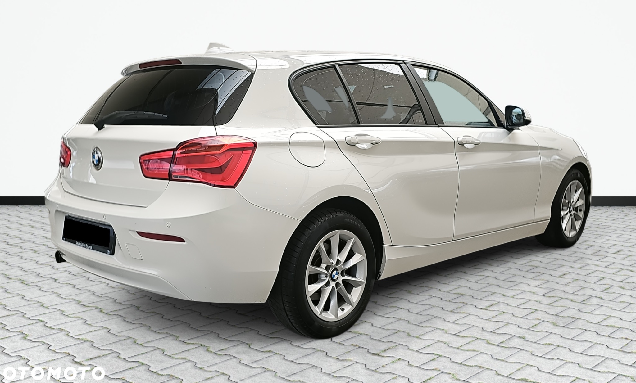 BMW Seria 1 118i - 4