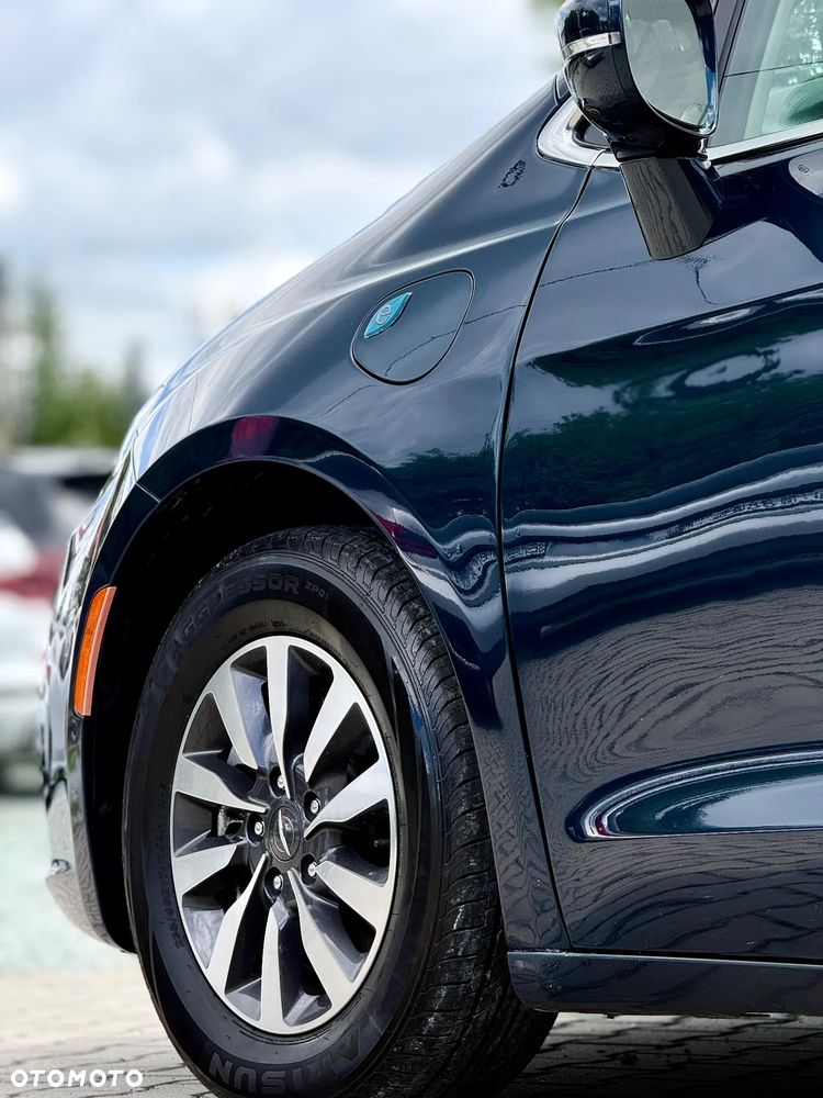 Chrysler Pacifica - 5