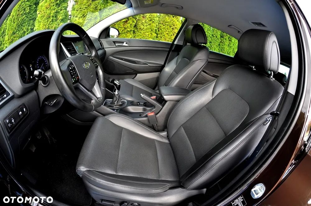 Hyundai Tucson 1.7 CRDI BlueDrive Style 2WD - 18