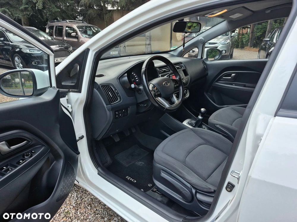 Kia Rio - 13