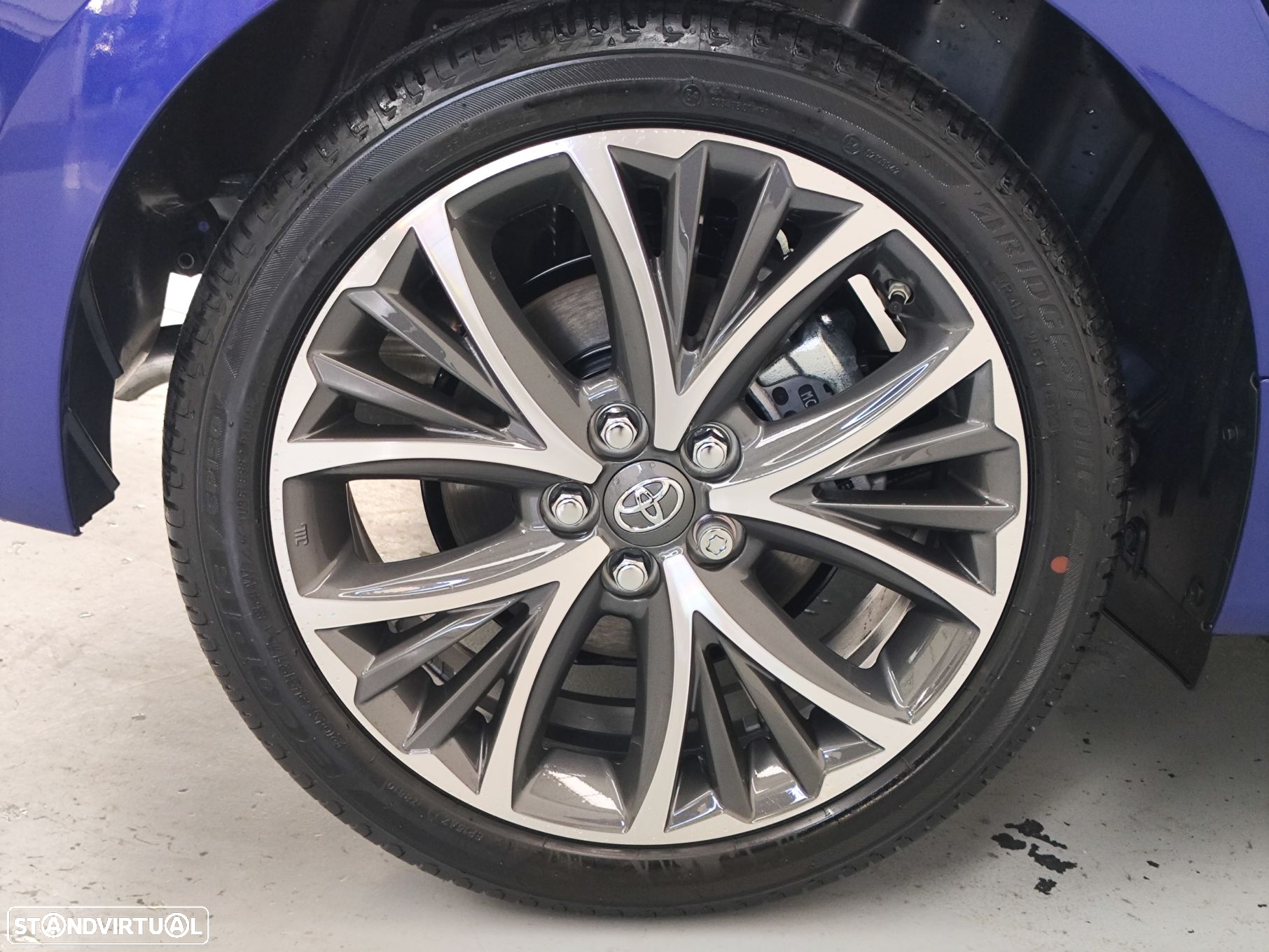 Toyota Yaris 1.5 HDF Luxury - 16