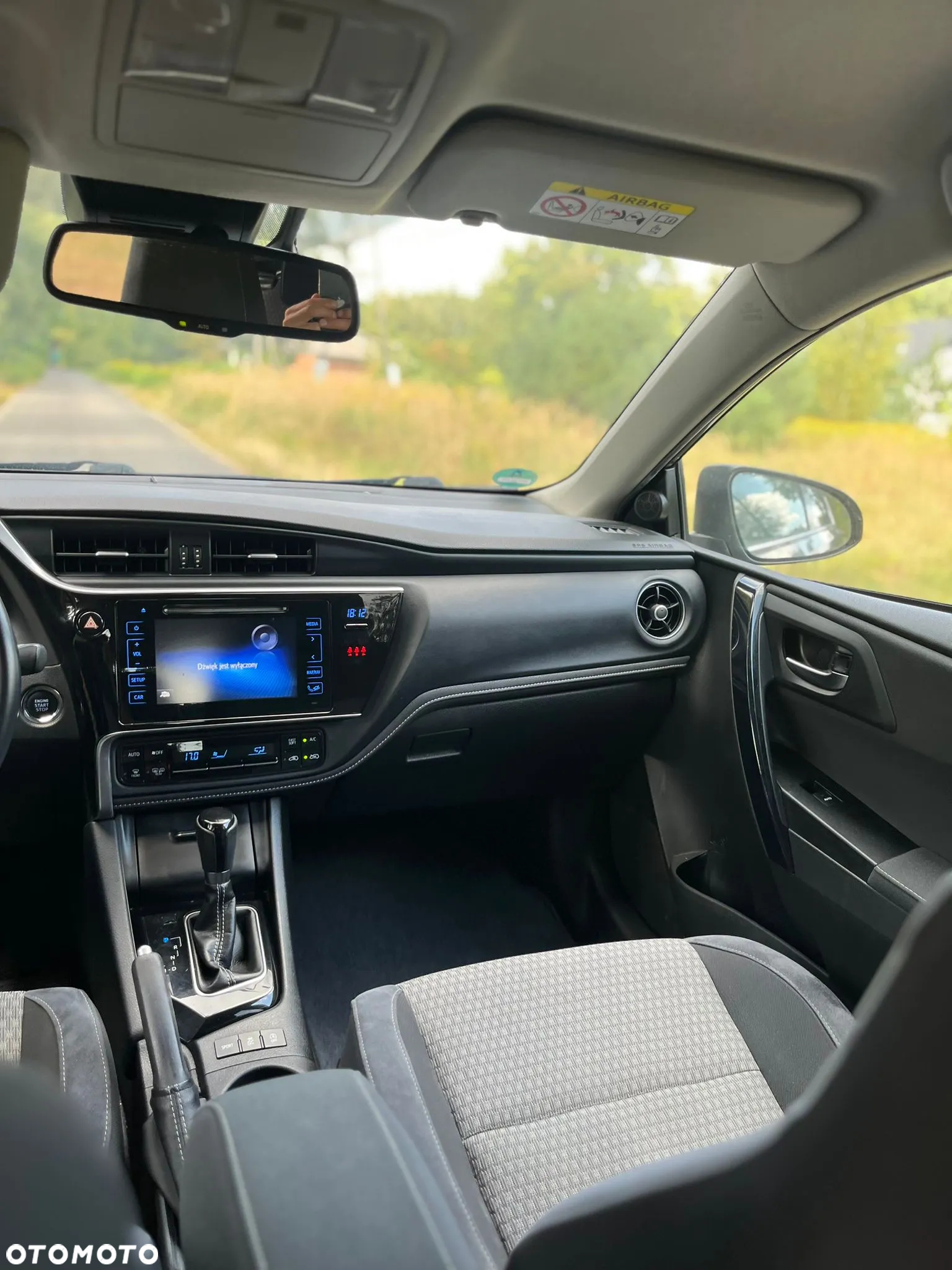 Toyota Auris 1.2 T Premium MS - 18