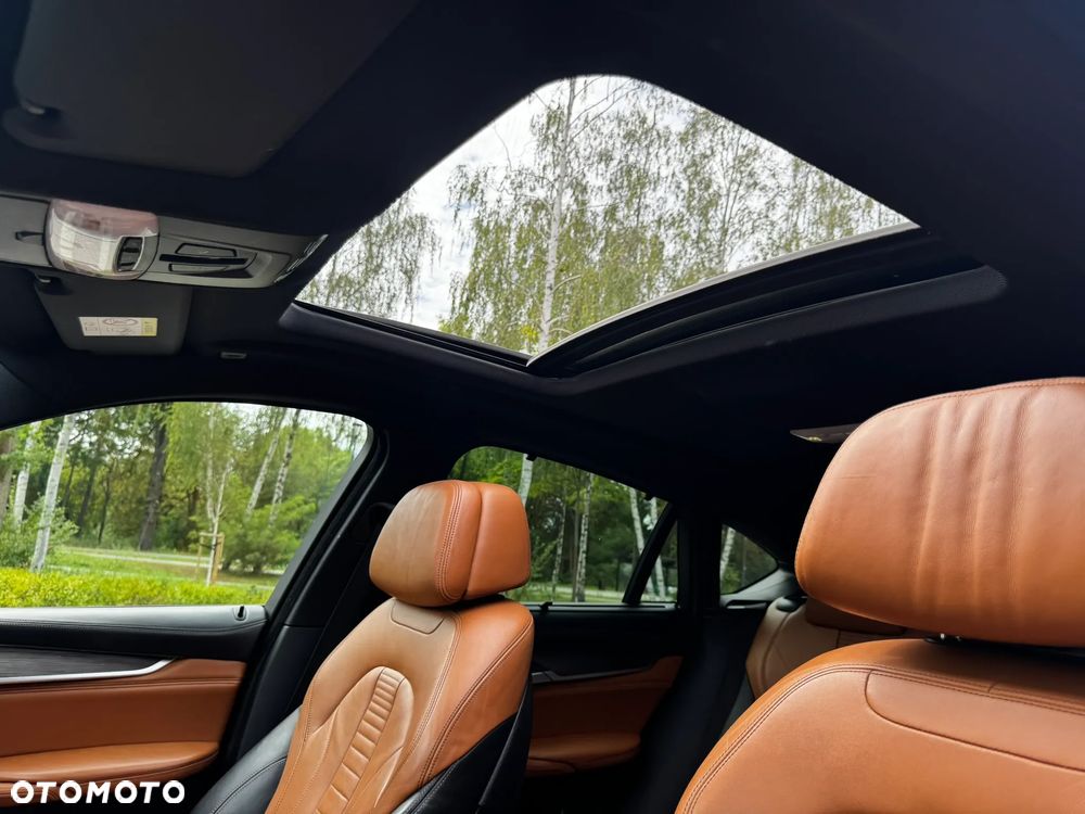 BMW X6 xDrive50i - 31