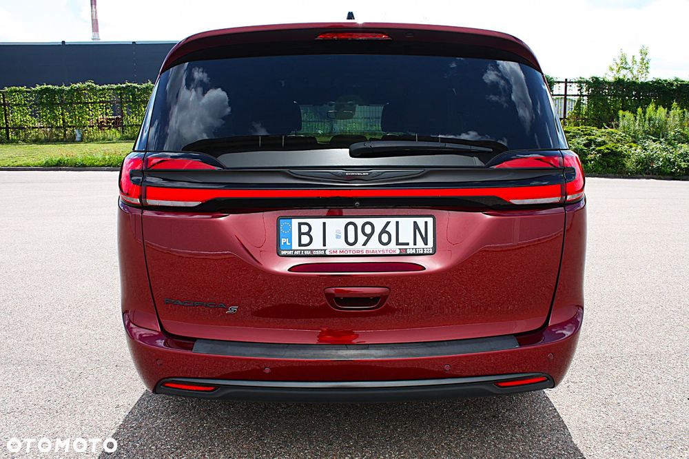 Chrysler Pacifica - 7
