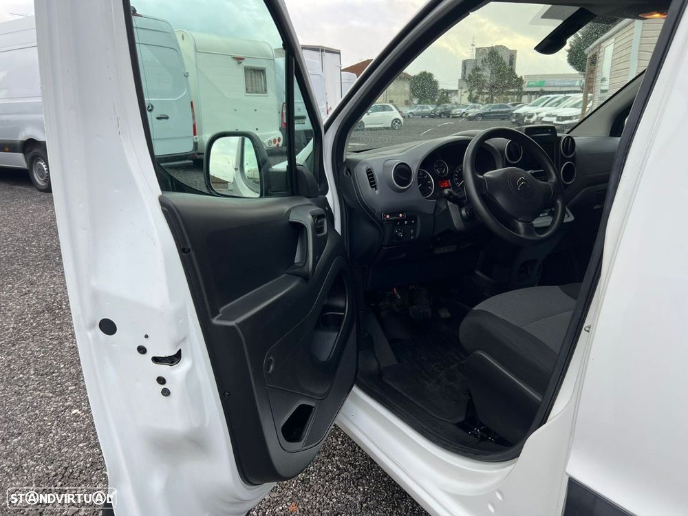 Citroën Berlingo HDI EAT8 - 13