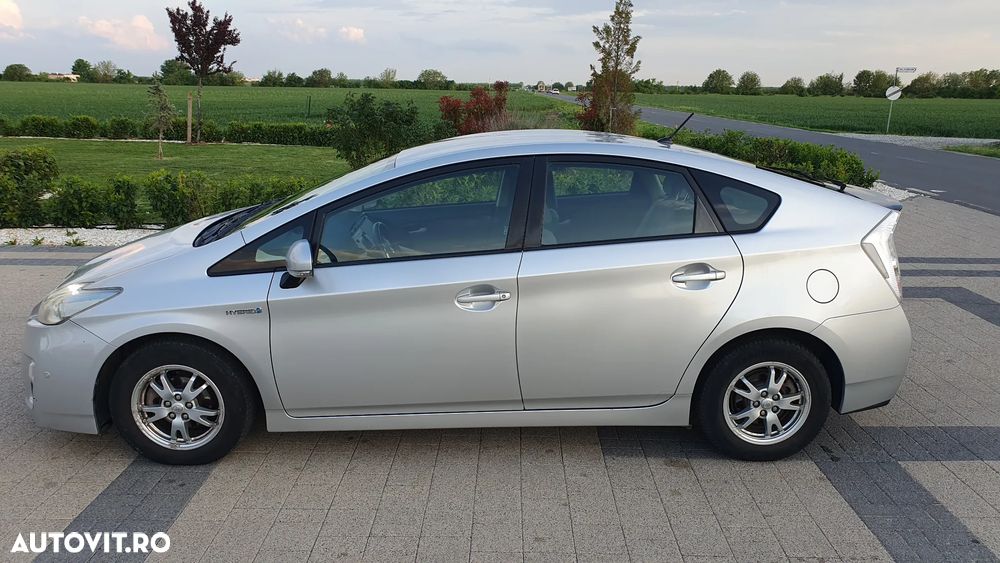 Toyota Prius - 7
