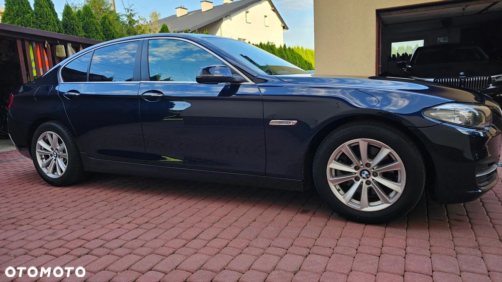 BMW Seria 5 528i xDrive Sport-Aut Luxury Line - 17
