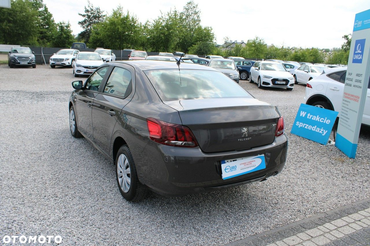 Peugeot 301 - 8