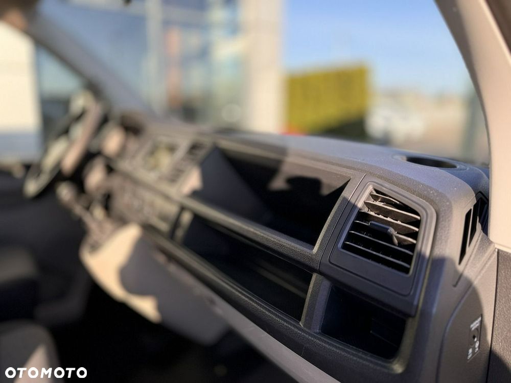 Volkswagen Transporter - 25