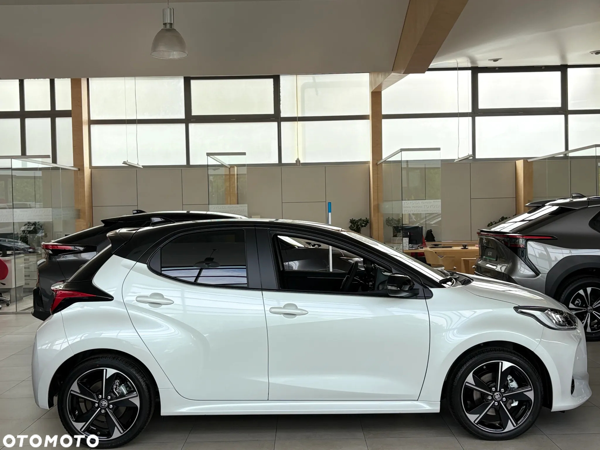 Toyota Yaris Hybrid 1.5 Executive - 2
