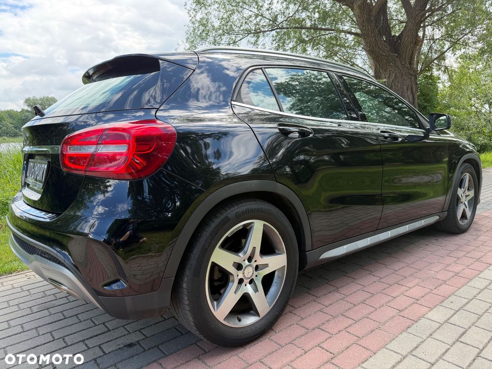 Mercedes-Benz GLA 200 AMG Line - 5