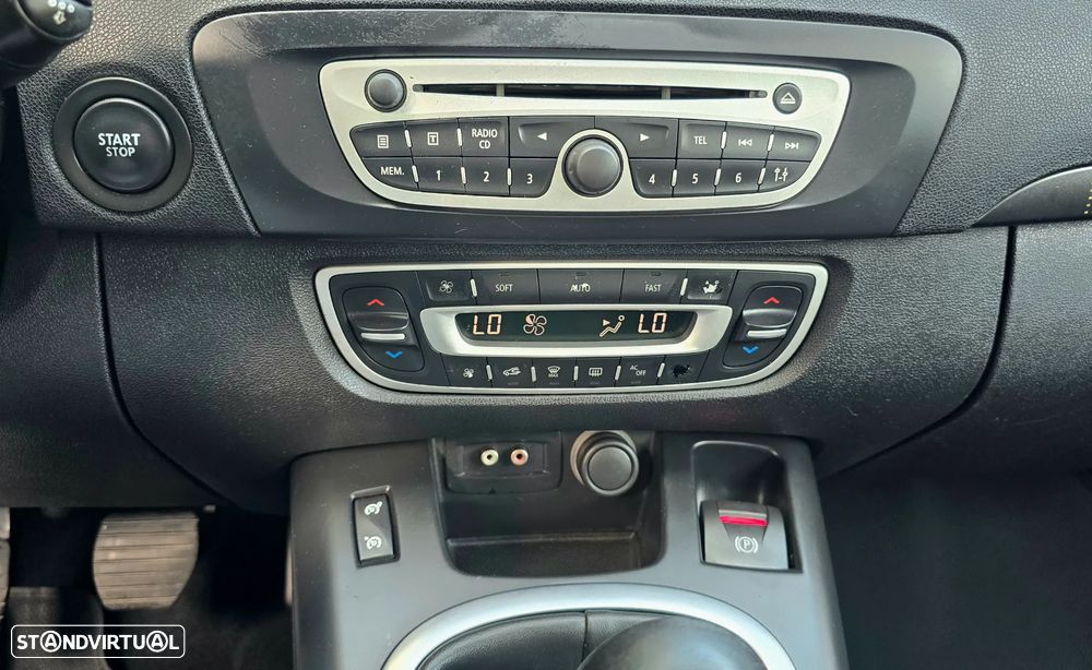 Renault Scénic 1.5 dCi Dynamique S — fotografia 12