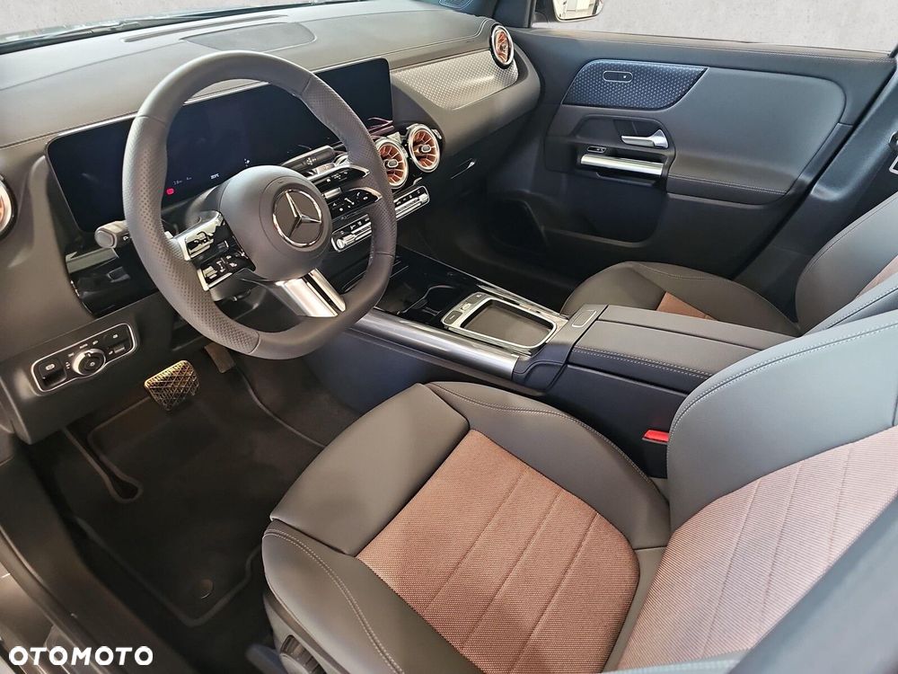 Mercedes-Benz EQA - 11