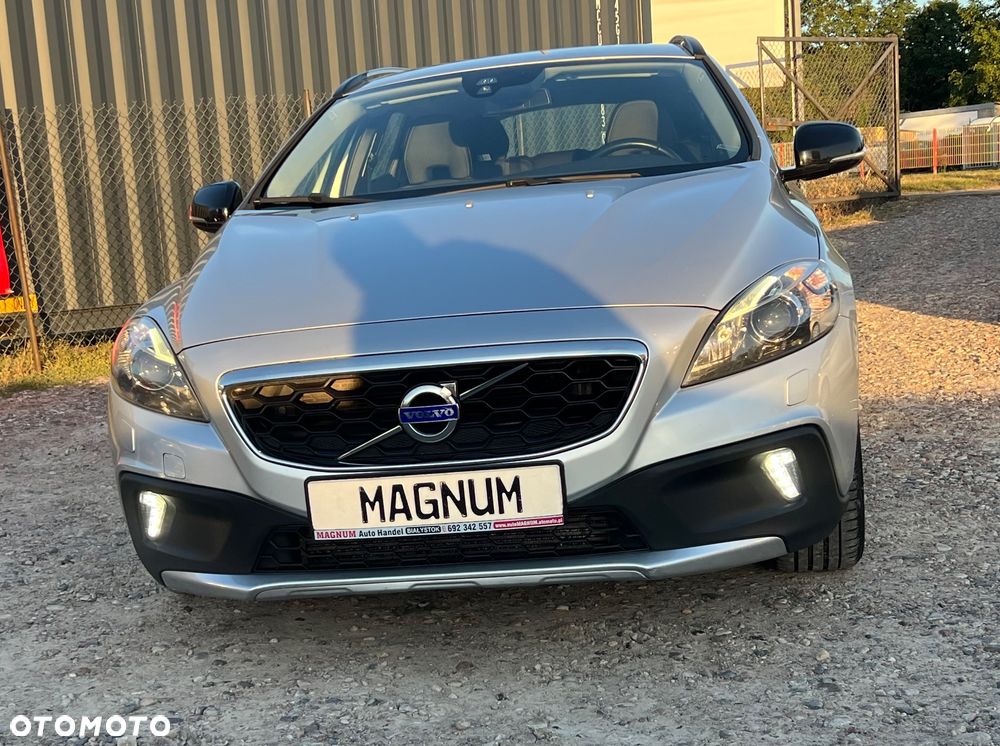 Volvo V40 Cross Country D2 Momentum - 30