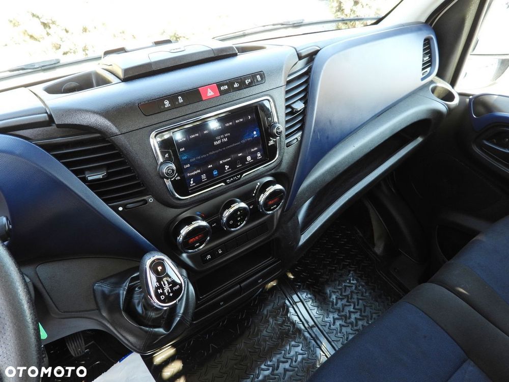 Iveco DAILY 35S16 SKRZYNIA 8 PALET TEMPOMAT LEDY AUTOMAT HI-MATIC KLIMATYZACJA  160KM - 33