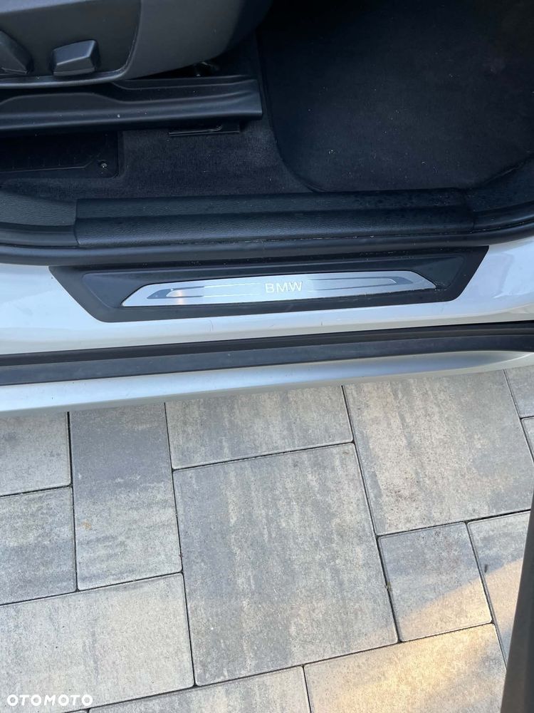 BMW X1 xDrive25i xLine - 17