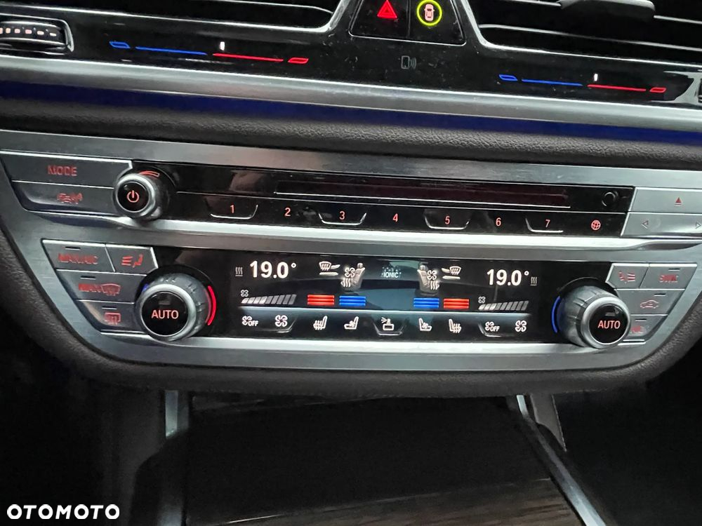 BMW Seria 7 740d xDrive - 12