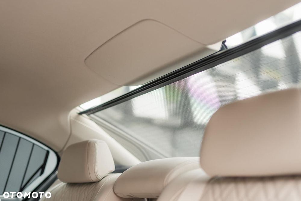 BMW Seria 7 730Ld xDrive mHEV - 33