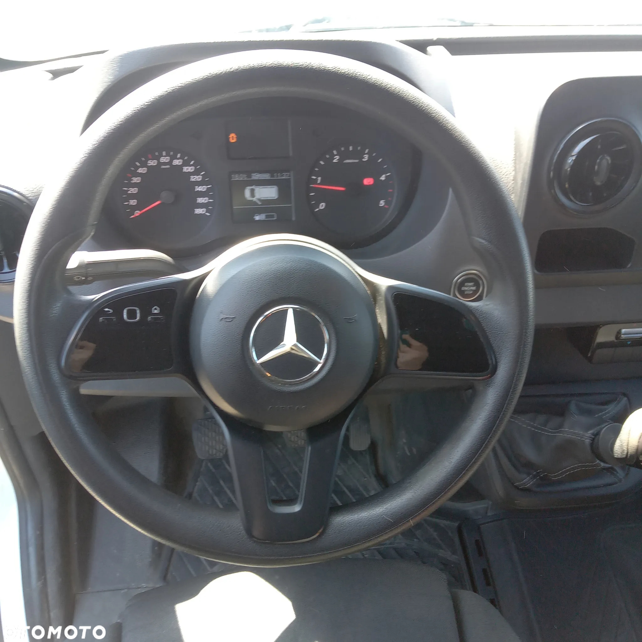 Mercedes-Benz Sprinter - 10