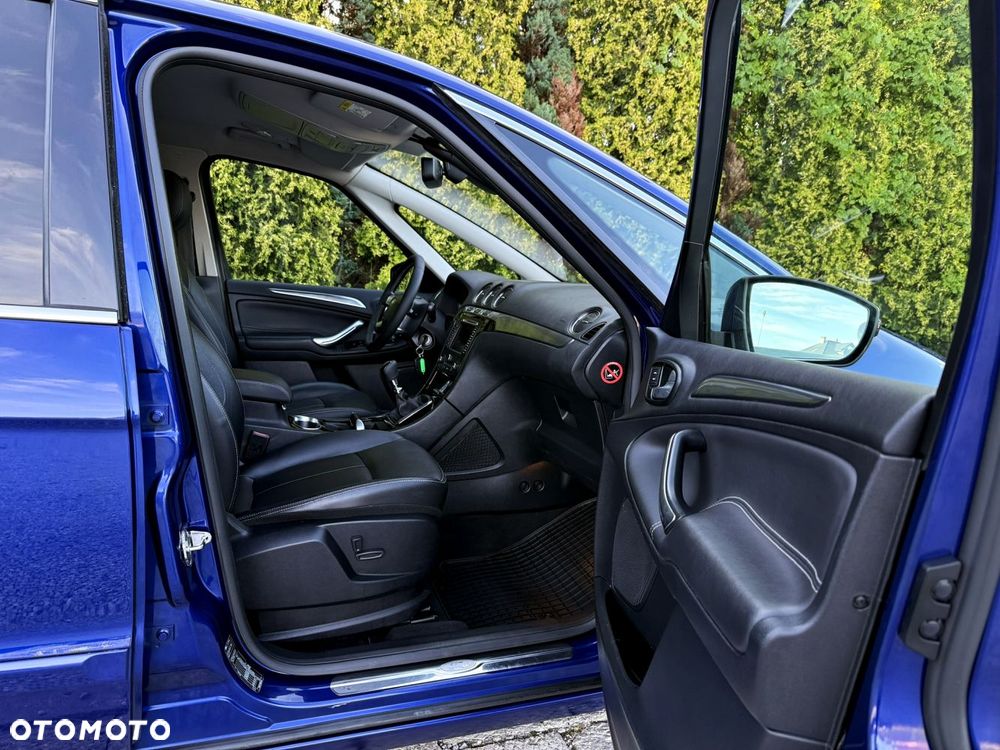Ford S-Max - 34