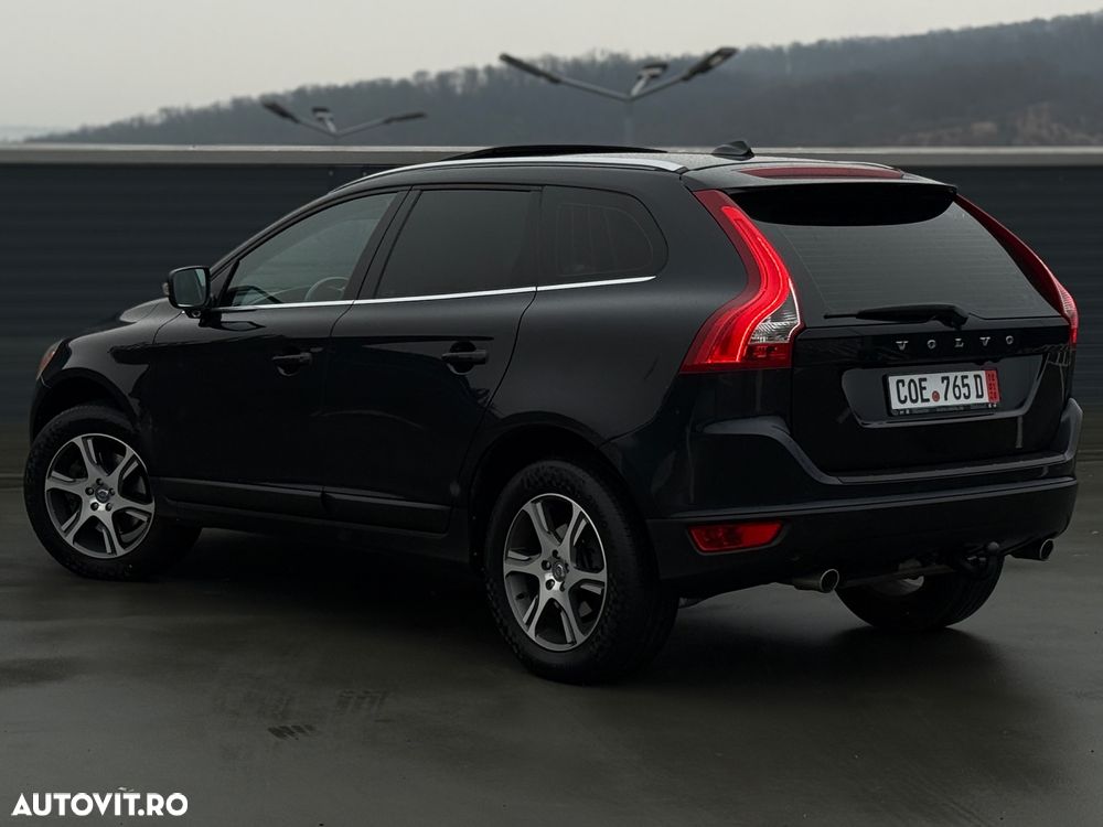 Volvo XC 60 D5 AWD Aut. Momentum - 31