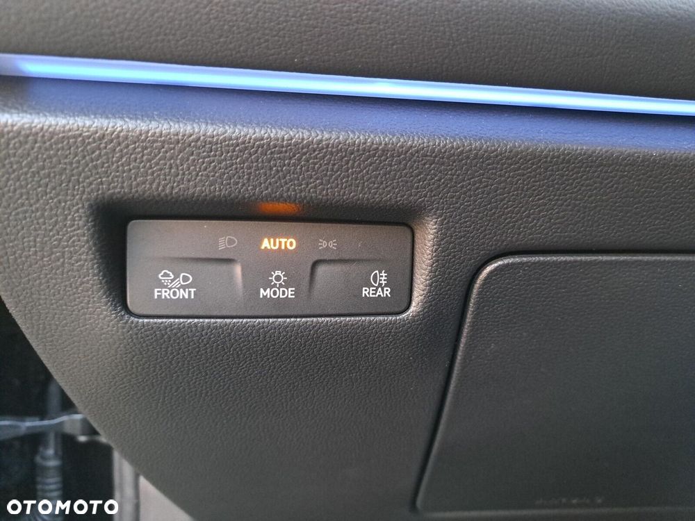 Volkswagen Passat - 25