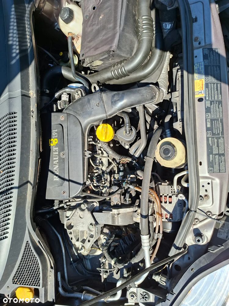 Renault Scenic - 11