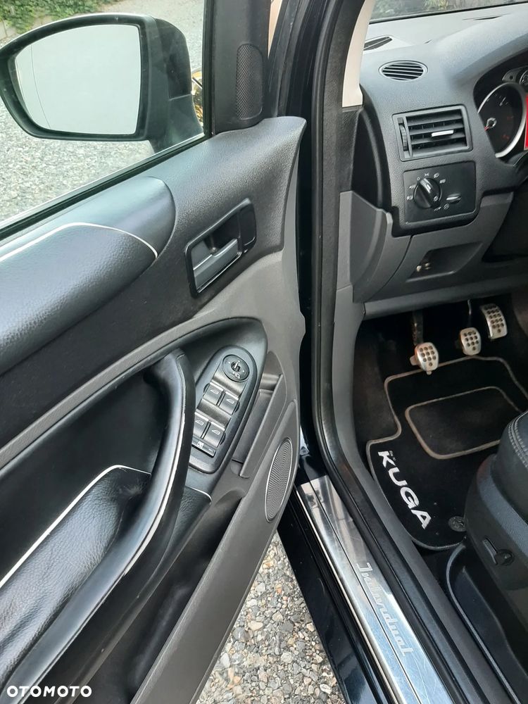 Ford Kuga 2.0 TDCi Individual - 11