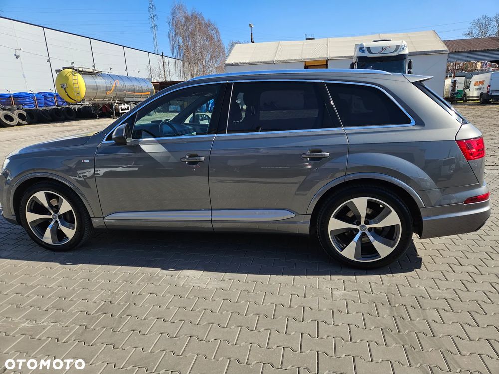 Audi Q7 - 7