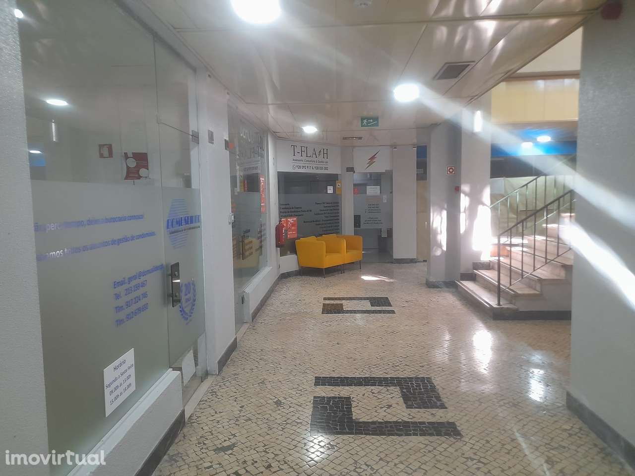 Loja com 20 m2 para arrendar no Shopping Mouras - Lumiar - Grande imagem: 5/7