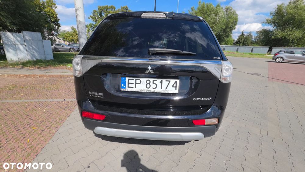 Mitsubishi Outlander 2.2 DID Intense + 4WD - 5