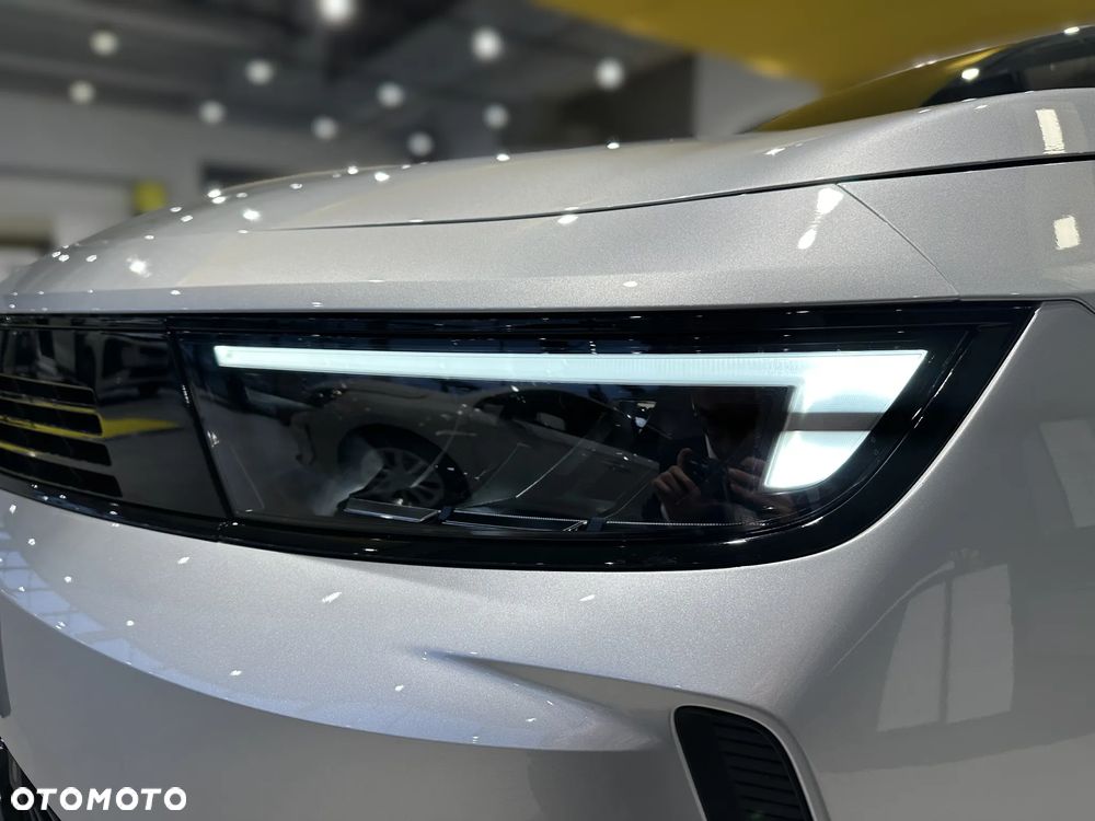 Opel Astra 1.2 T Edition S&S - 3