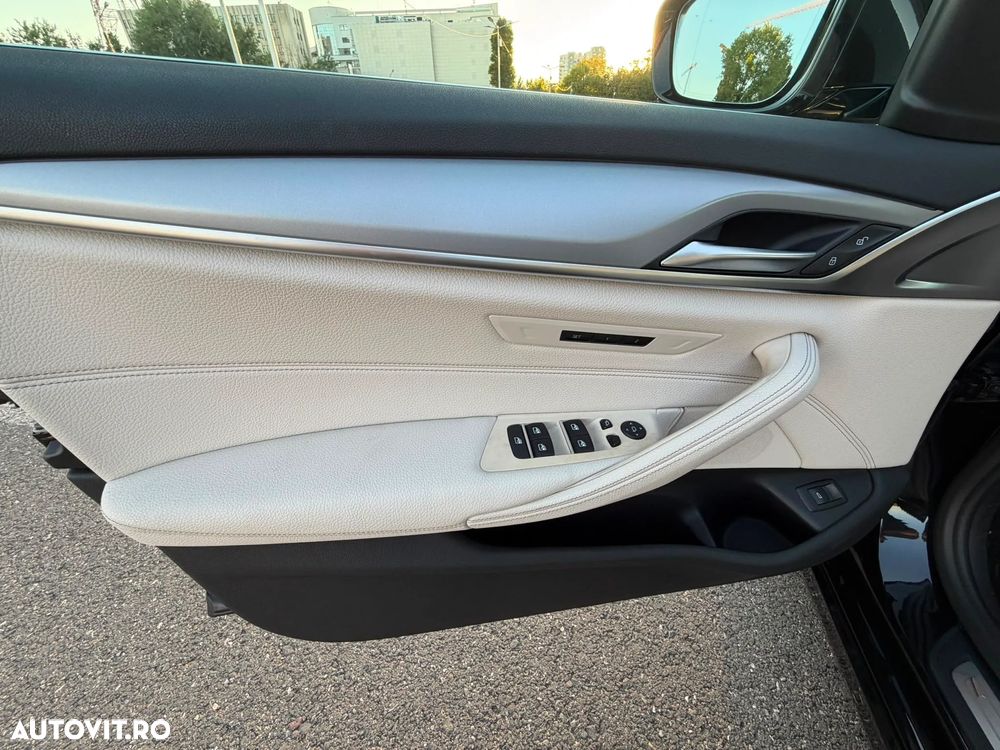 BMW Seria 5 520d AT MHEV - 30
