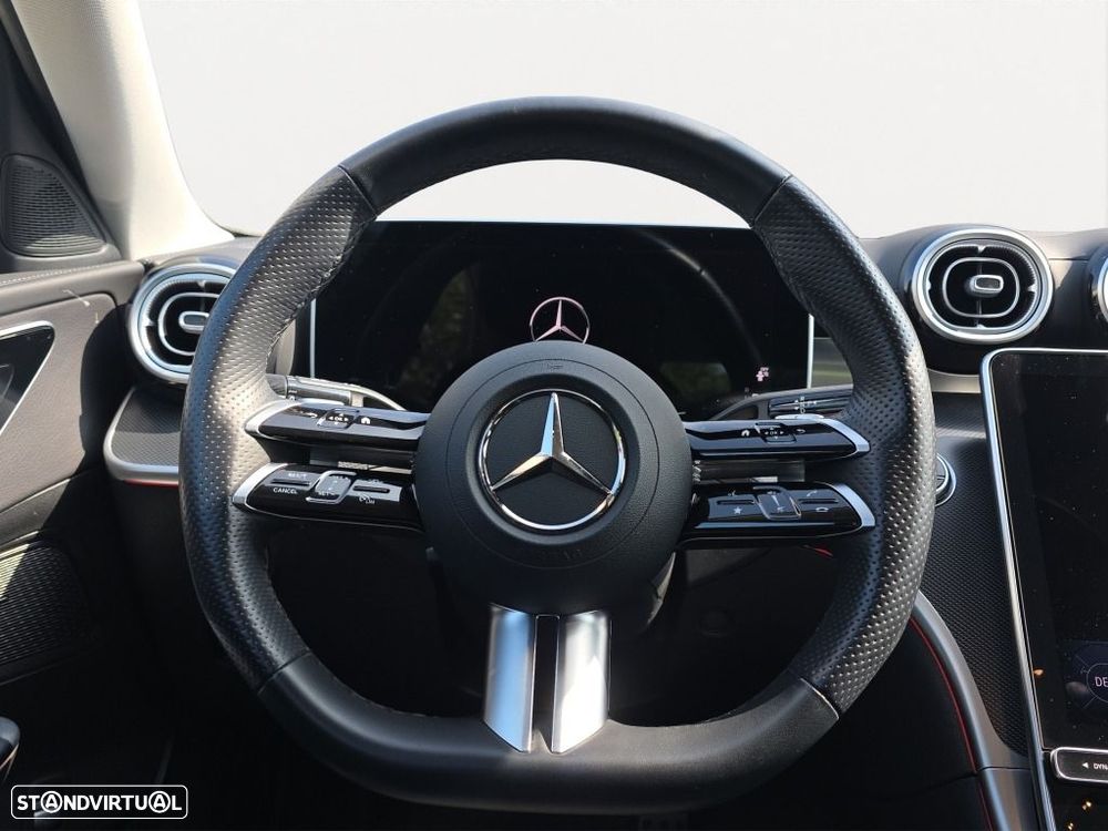 Mercedes-Benz C 300 — fotografia 9