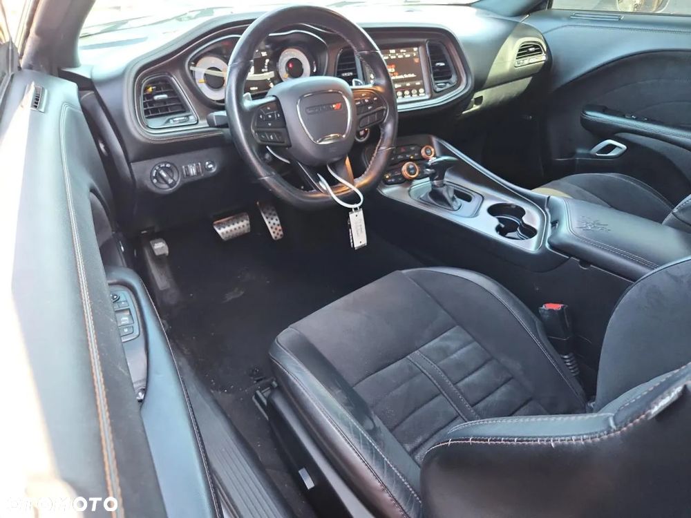 Dodge Challenger Automatik R/T Plus - 8