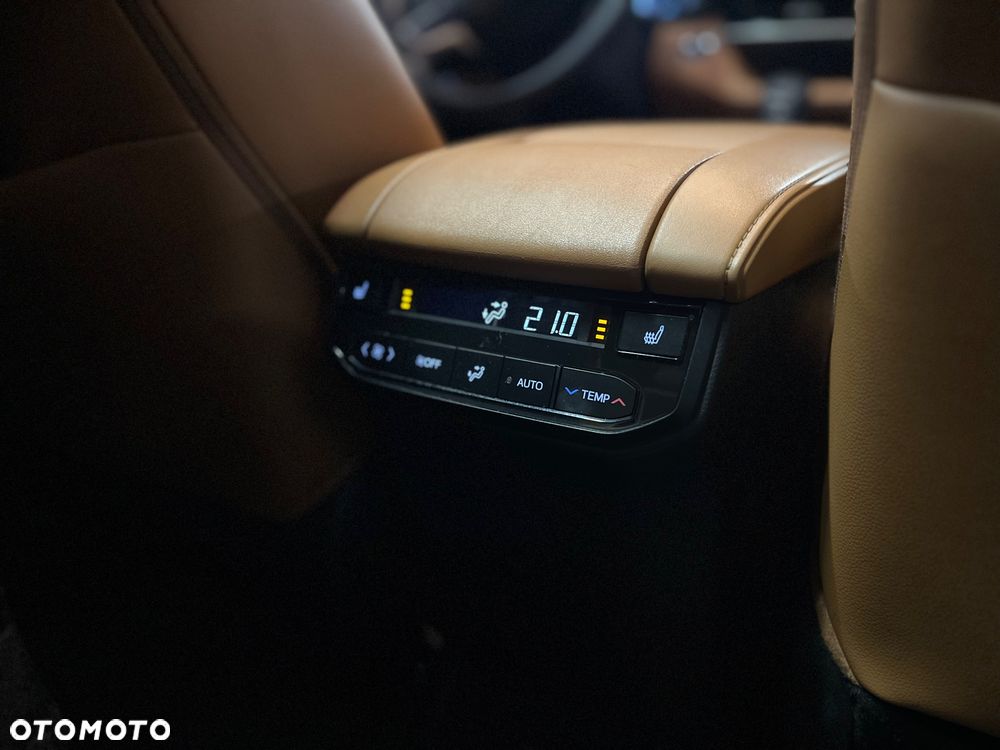 Toyota Highlander 2.5 Hybrid Executive - 27