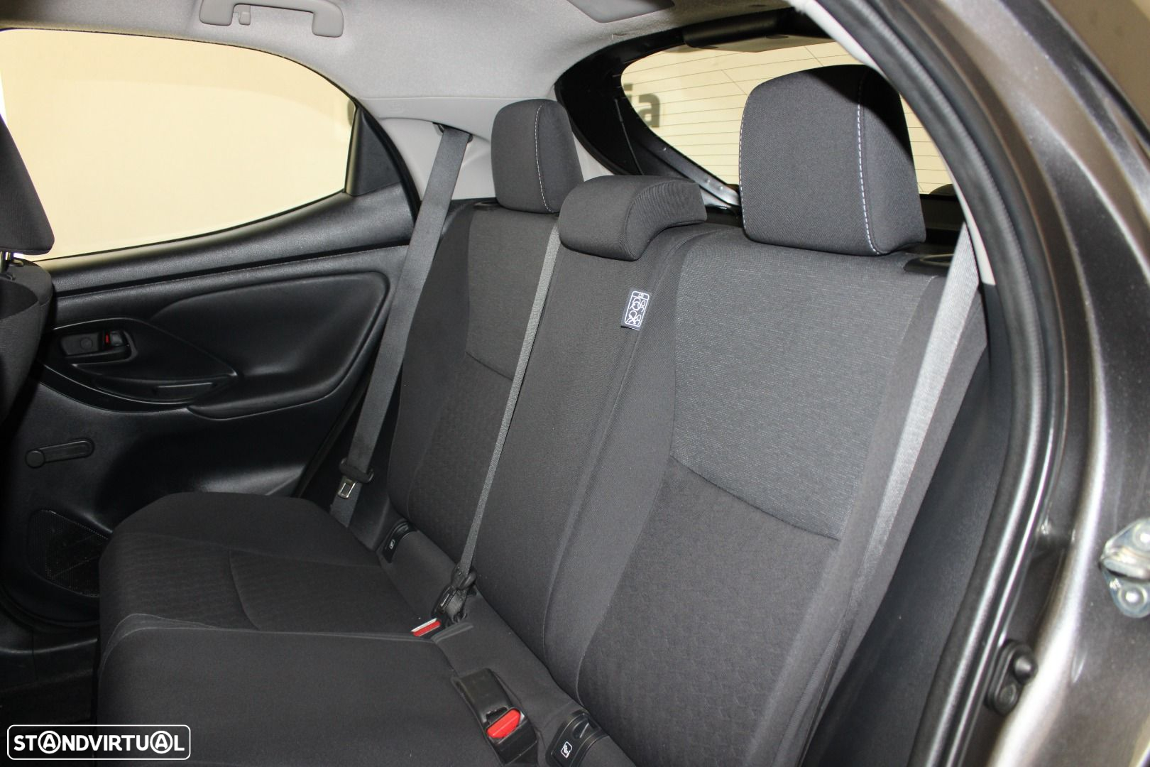 Toyota Yaris 1.5 HDF Comfort Plus - 21