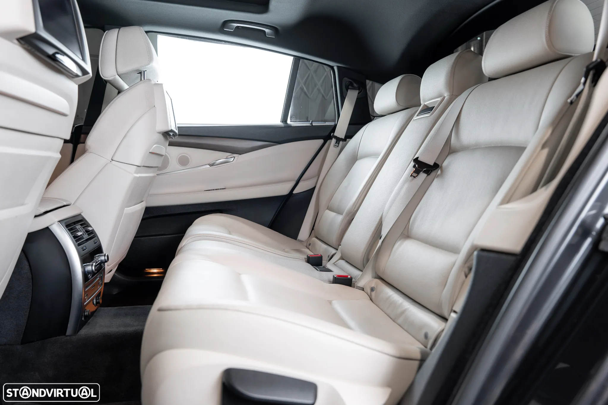 BMW 535 Gran Turismo d xDrive - 25