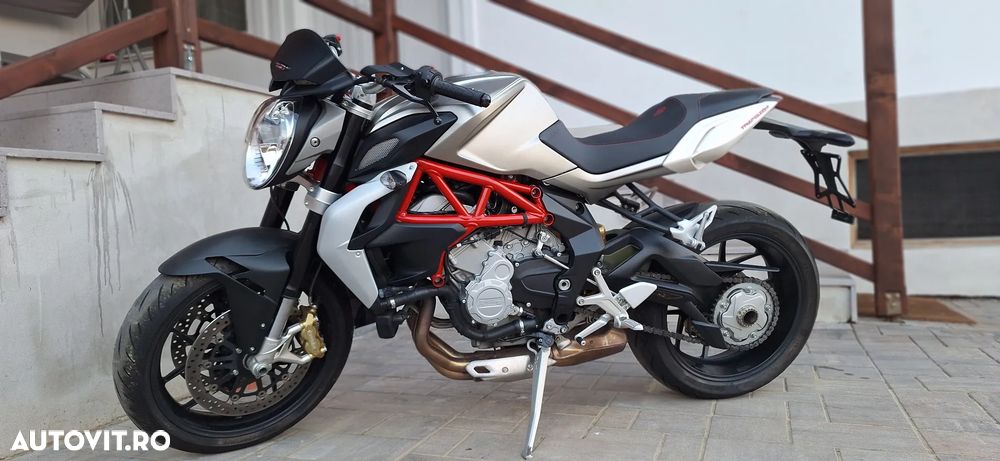 MV AGUSTA Brutale 800 - 13