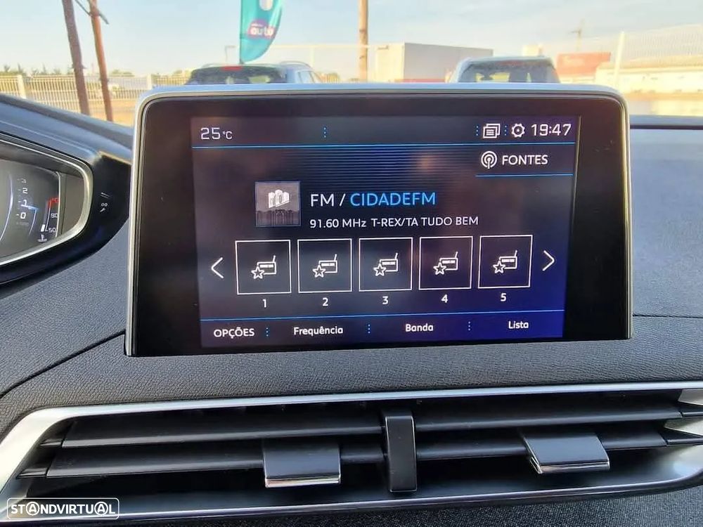 Peugeot 5008 1.5 BlueHDi Allure Pack EAT8 - 30