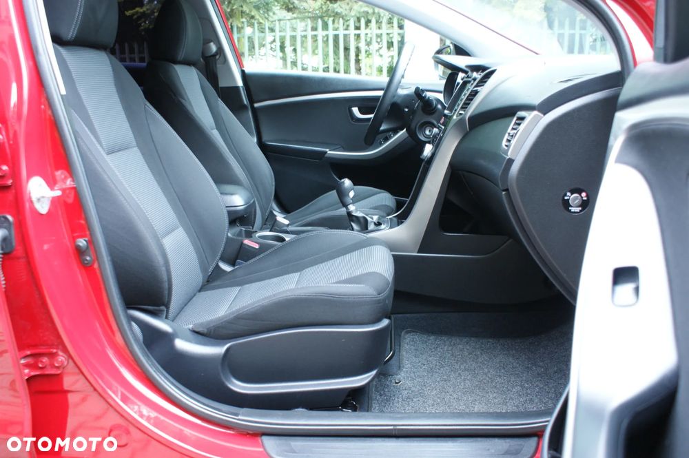 Hyundai i30 1.4 Intro Edition - 7