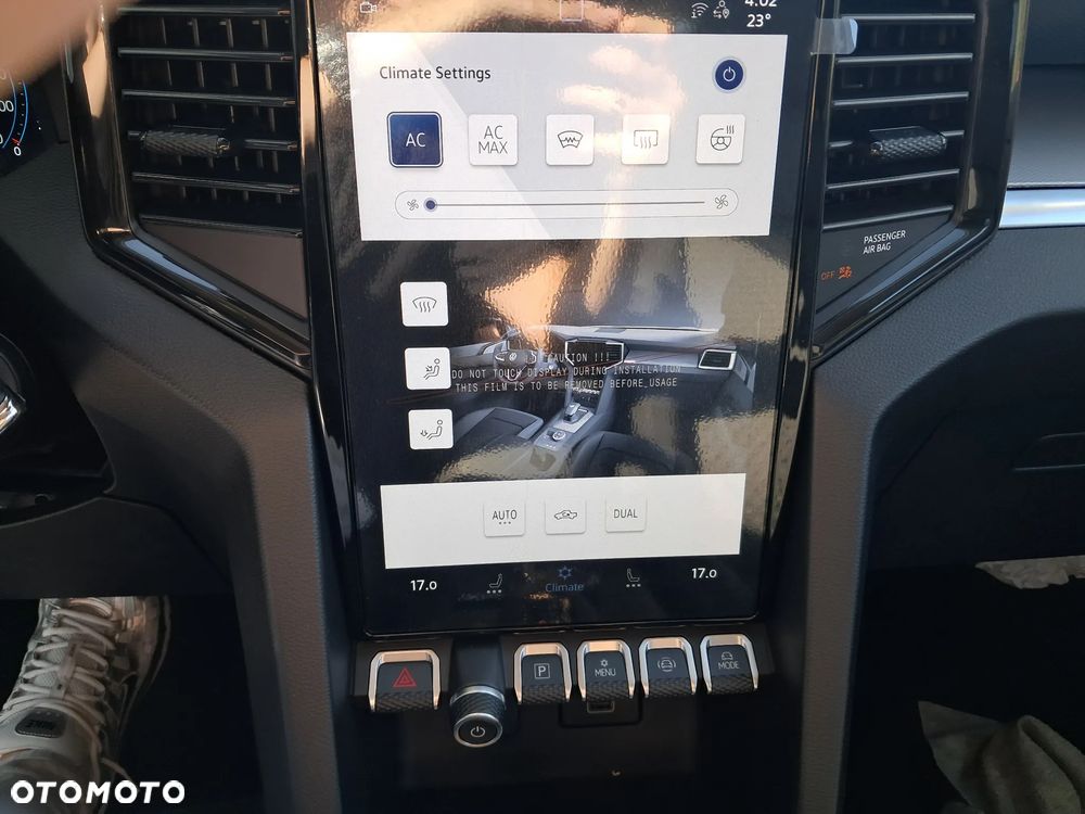 Volkswagen Amarok - 21