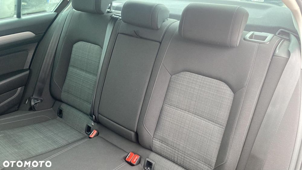 Volkswagen Passat 2.0 TDI EVO Business DSG - 13