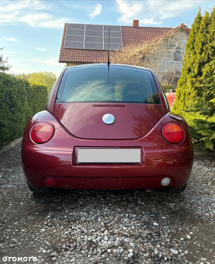 Volkswagen New Beetle - 2