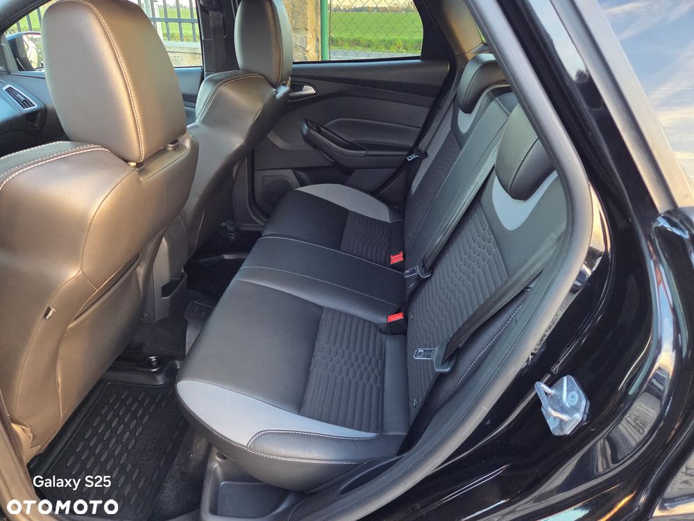 Ford Focus 2.0 TDCi ST PowerShift - 14