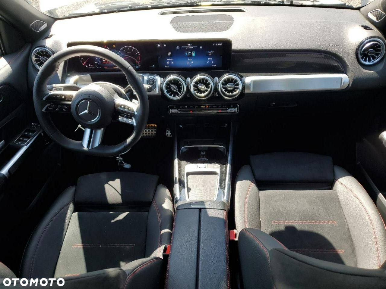 Mercedes-Benz GLB - 9