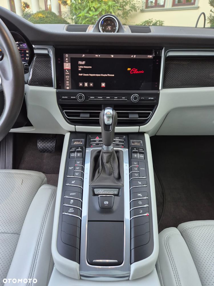 Porsche Macan - 18