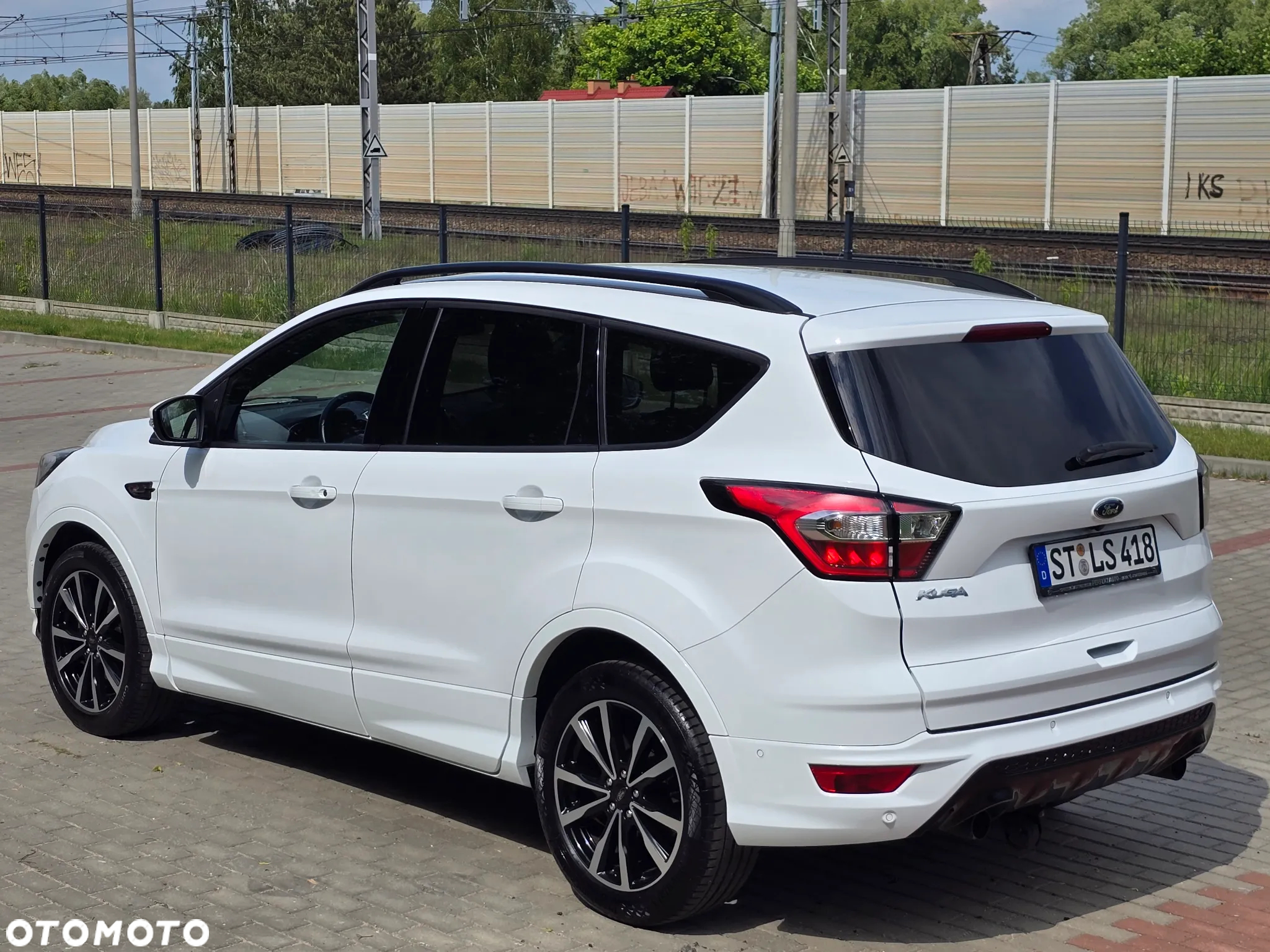 Ford Kuga 1.5 EcoBoost 2x4 ST-Line - 39
