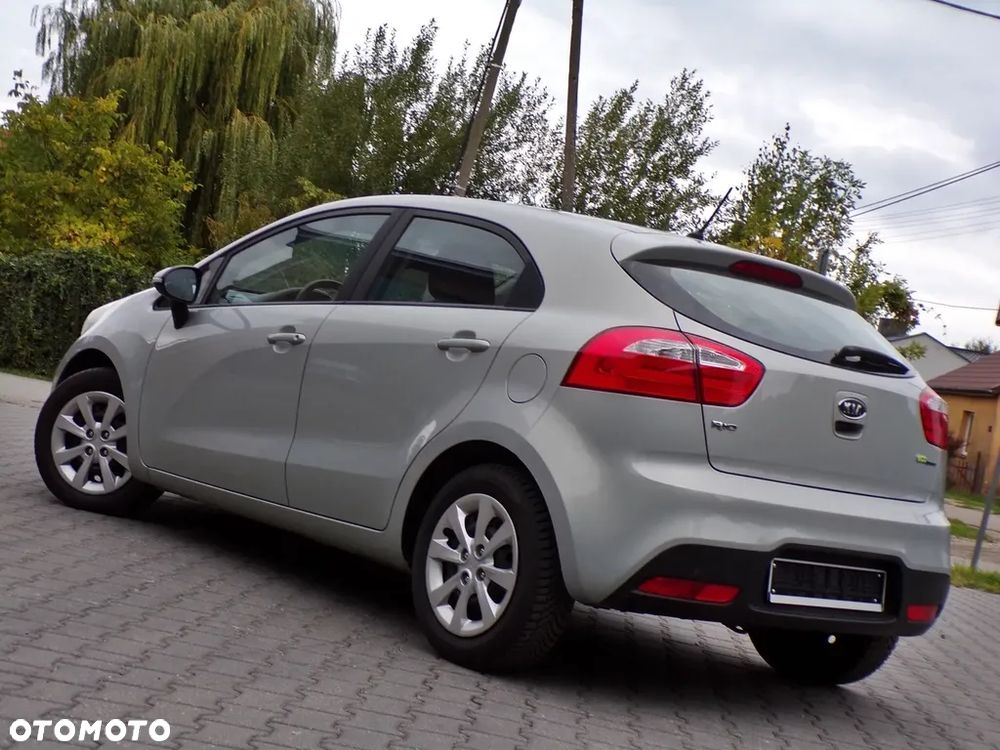 Kia Rio 1.1 CRDI Attract - 4